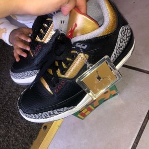 Women’s Jordan 3s Black & Gold